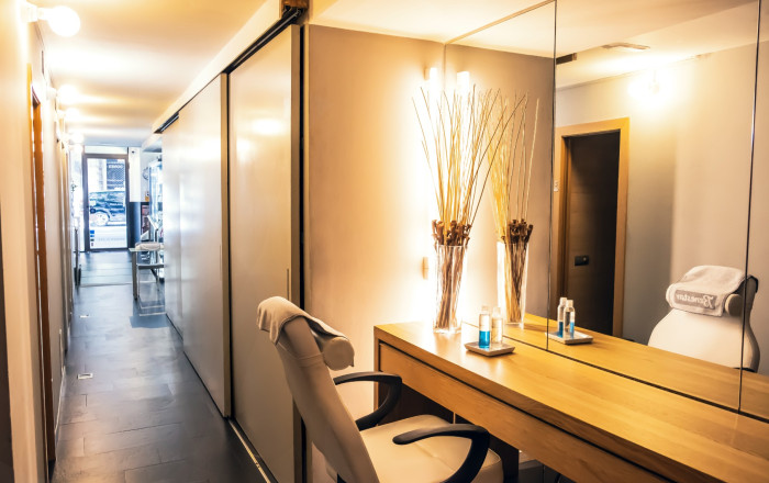 Traspaso - Peluquerias y Estetica -
Barcelona - Eixample