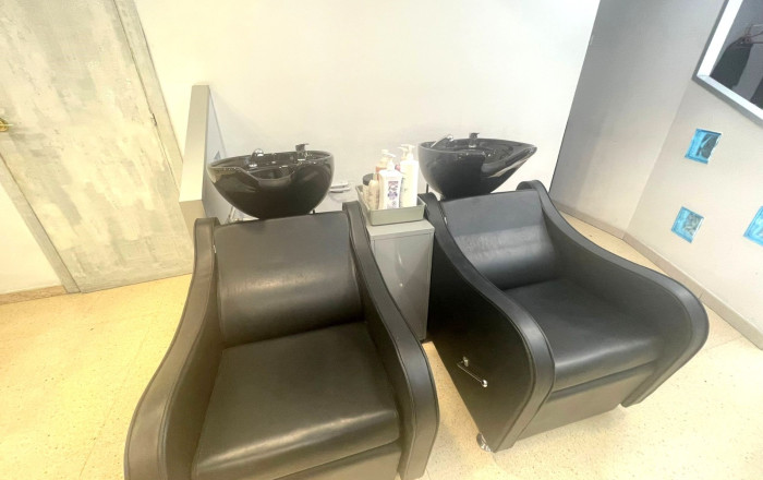 Traspaso - Peluquerias y Estetica -
Barcelona - Sant Andreu