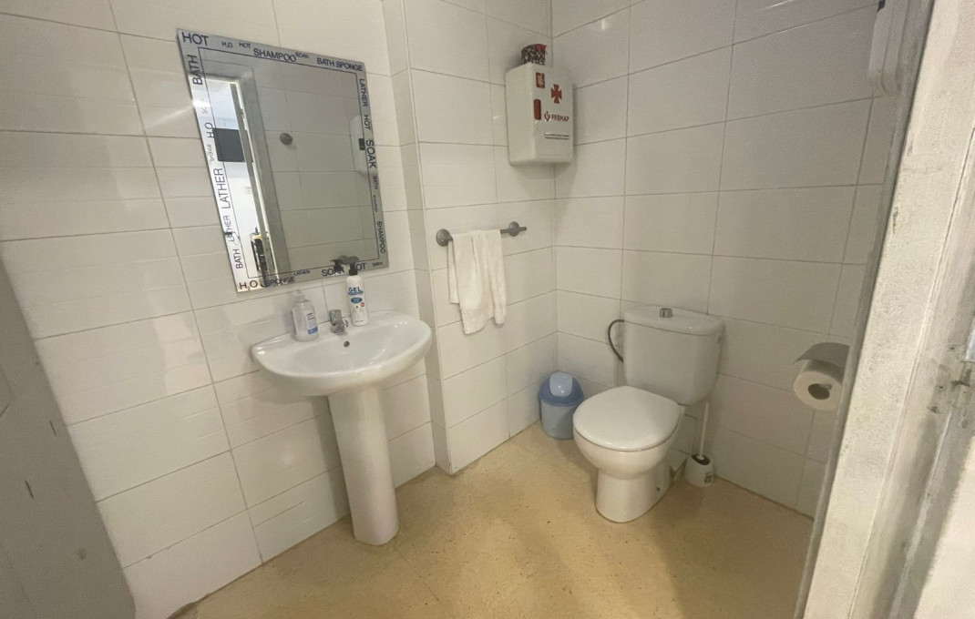 Traspaso - Peluquerias y Estetica -
Barcelona - Sant Andreu