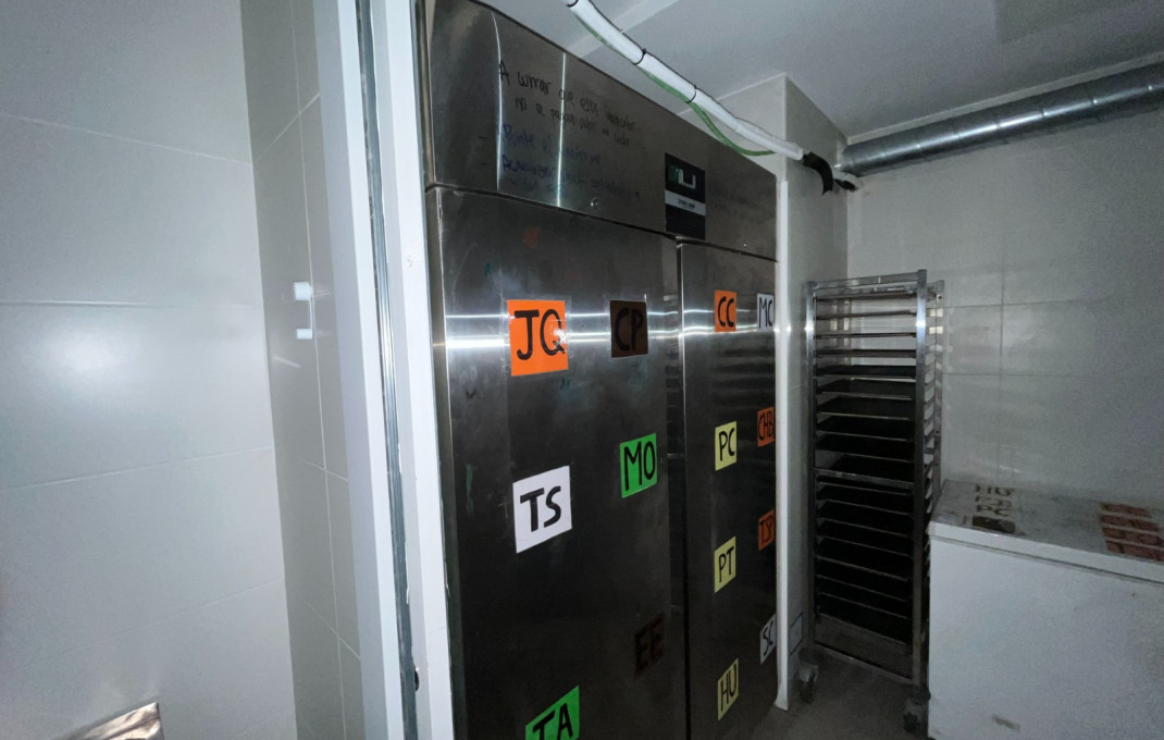 Transfer - Take Away -
Barcelona - Sarria-Sant Gervasi