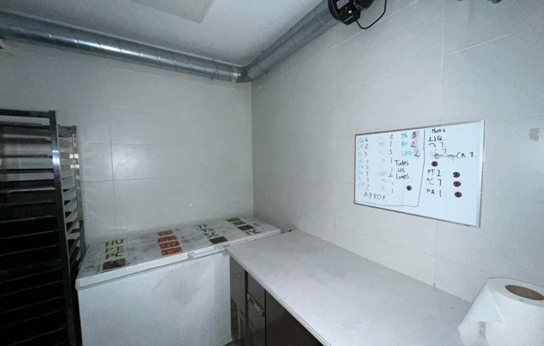 Transfer - Take Away -
Barcelona - Sarria-Sant Gervasi