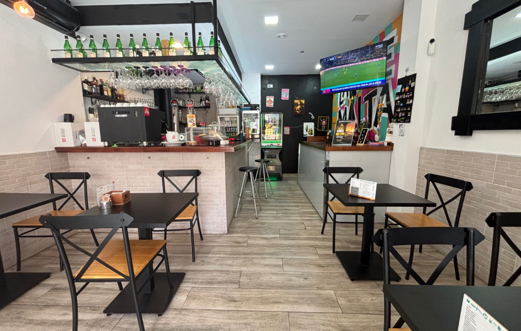 Transfer - Bar Restaurante -
Barcelona - Sant Martí