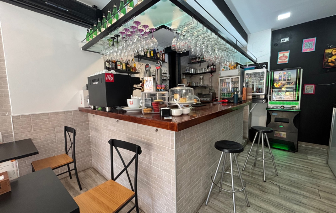 Transfer - Bar Restaurante -
Barcelona - Sant Martí