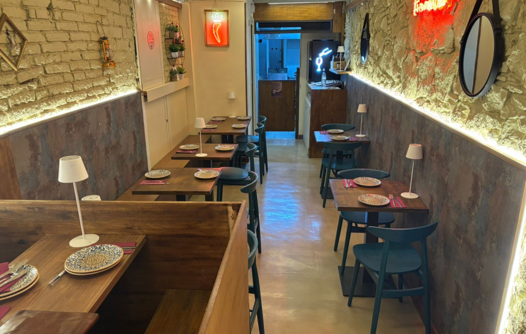 Traspaso - Restaurante -
Barcelona - Eixample