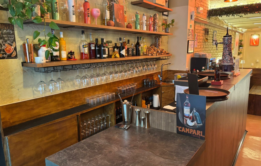 Traspaso - Restaurante -
Barcelona - Eixample