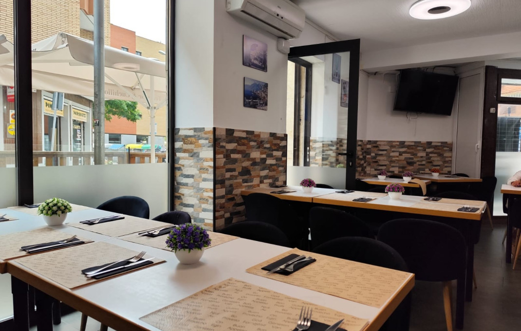 Traspaso - Bar-Cafeteria -
L'Hospitalet de Llobregat