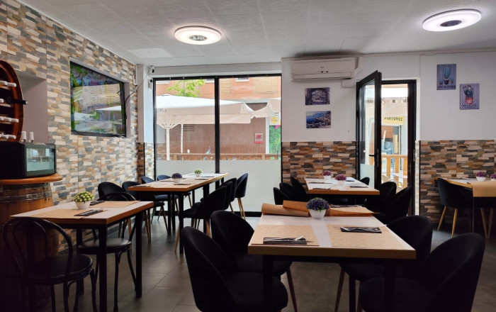 Traspaso - Bar-Cafeteria -
L'Hospitalet de Llobregat