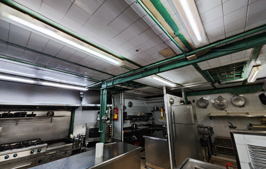 Traspaso - Bar Restaurante -
Barcelona - Clot