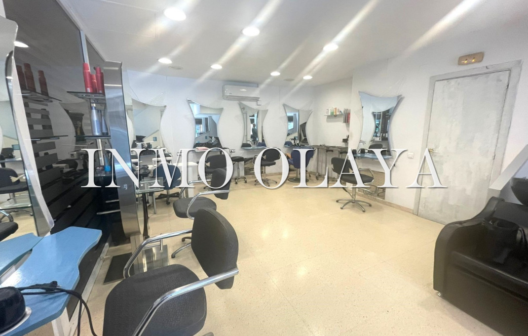 Traspaso - Peluquerias y Estetica -
Barcelona - Sant Andreu