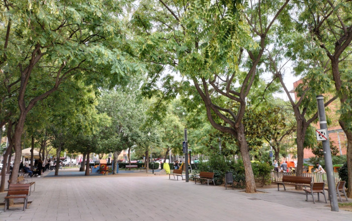 Venta - Parada de mercado -
Esplugues de Llobregat