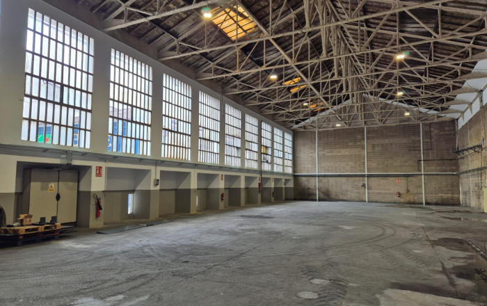 Alquiler - Naves y solares -
Sant Feliu