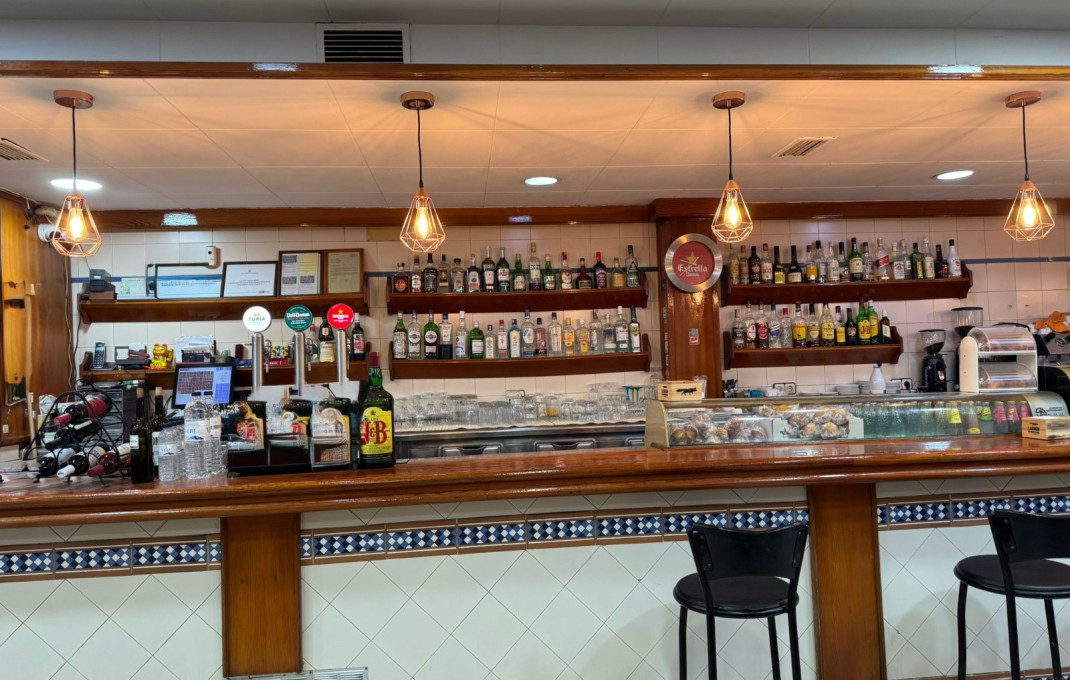 Traspaso - Bar Restaurante -
Barcelona - Gràcia