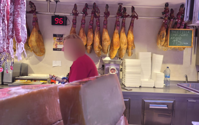 Venta - Parada de mercado -
Esplugues de Llobregat