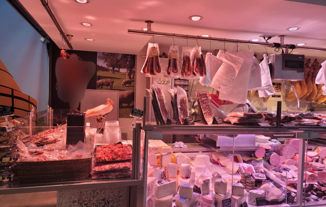 Venta - Parada de mercado -
Esplugues de Llobregat