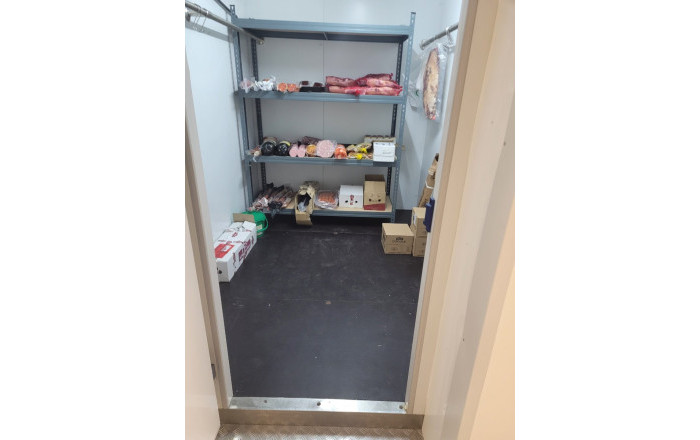 Venta - Parada de mercado -
Esplugues de Llobregat