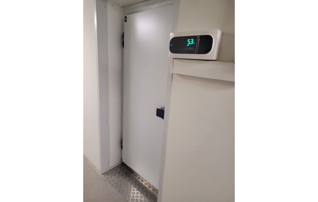 Venta - Parada de mercado -
Esplugues de Llobregat