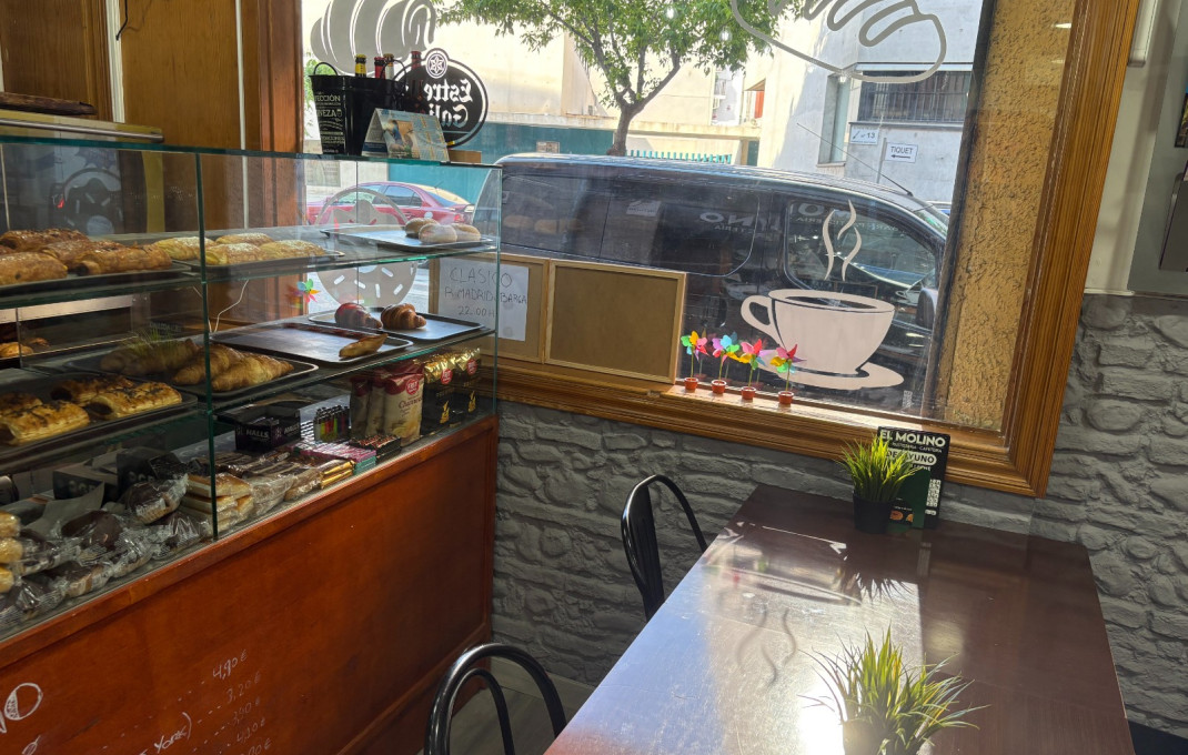 Traspaso - Bar-Cafeteria -
Esplugues de Llobregat - Can Vidalet