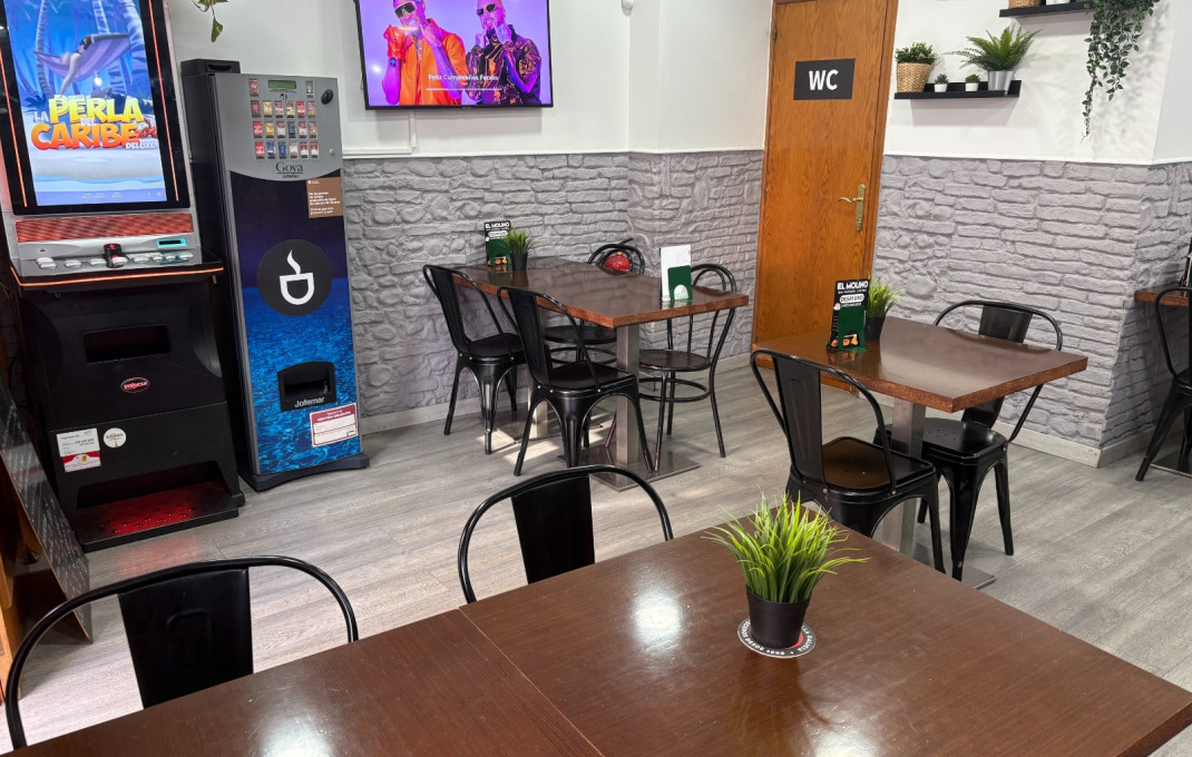 Traspaso - Bar-Cafeteria -
Esplugues de Llobregat - Can Vidalet