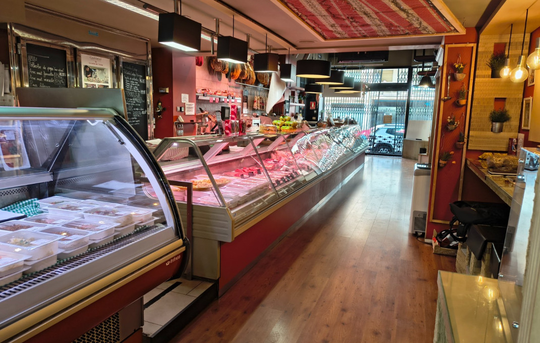 Traspaso - Tienda Alimentacion  -
Vilanova i la Geltrú