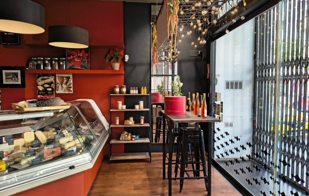 Traspaso - Tienda Alimentacion  -
Vilanova i la Geltrú