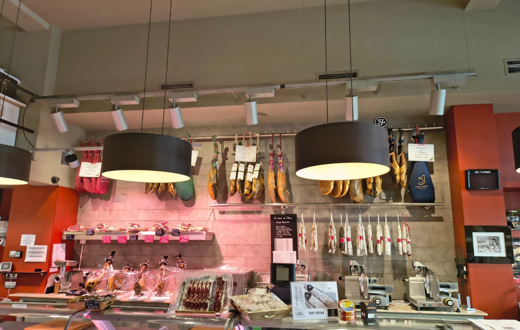 Traspaso - Tienda Alimentacion  -
Vilanova i la Geltrú