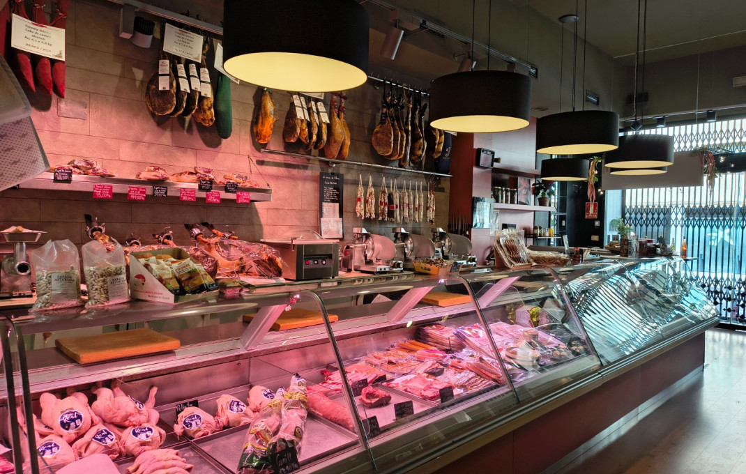 Traspaso - Tienda Alimentacion  -
Vilanova i la Geltrú