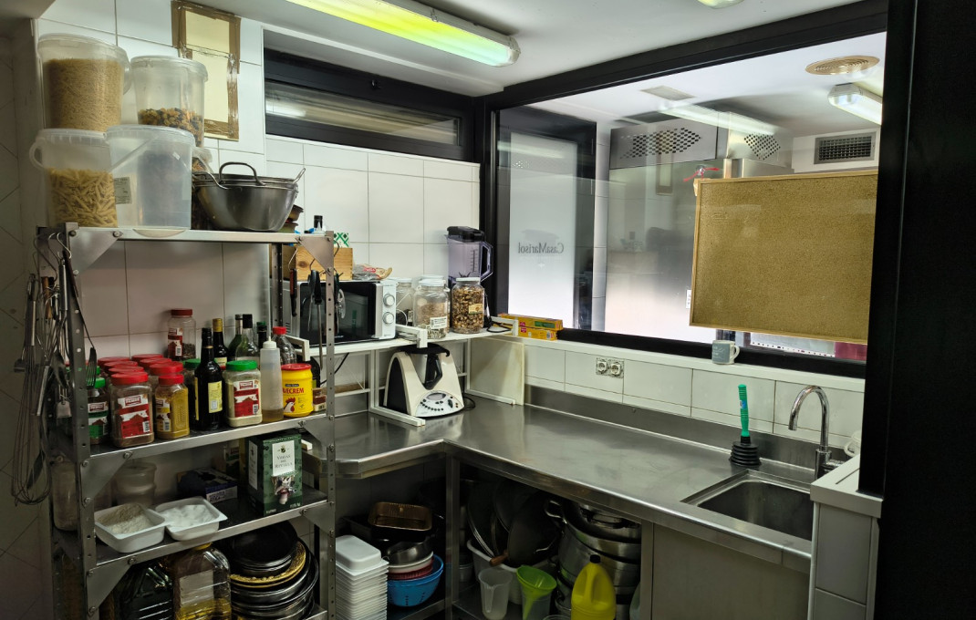 Traspaso - Tienda Alimentacion  -
Vilanova i la Geltrú