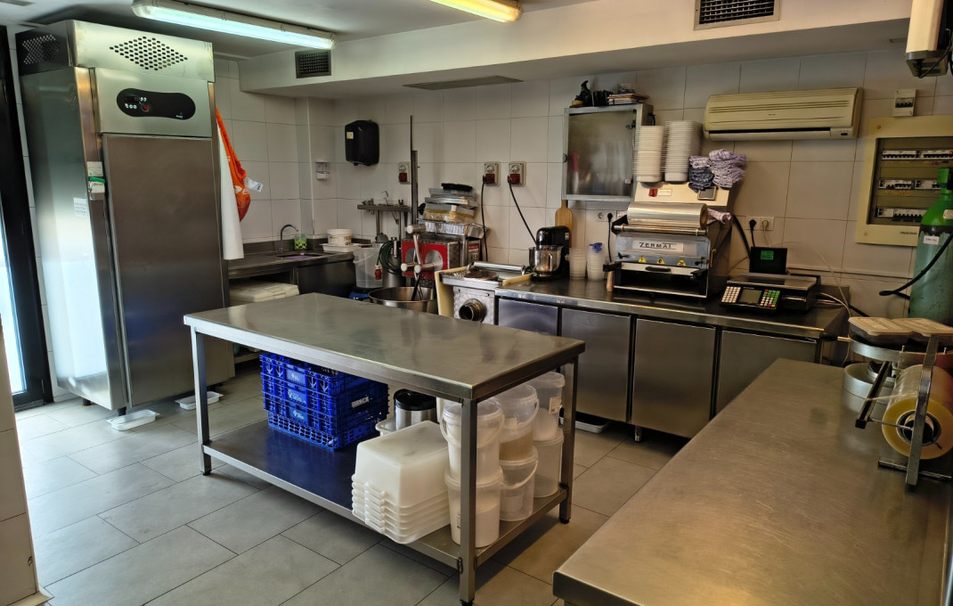 Traspaso - Tienda Alimentacion  -
Vilanova i la Geltrú