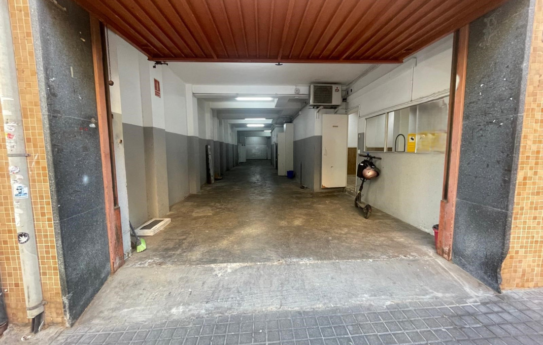 Alquiler - Local comercial -
Barcelona - Gràcia