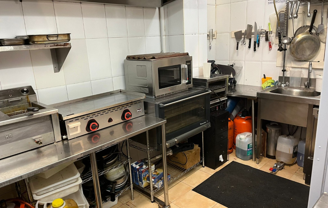 Traspaso - Bar Restaurante -
Barcelona - Nou Barris