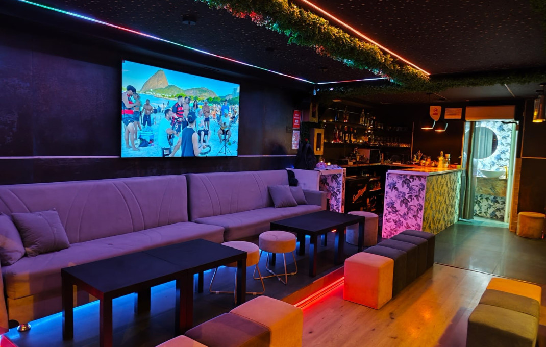 Traspaso - Bar-Cafeteria -
Barcelona - Sants