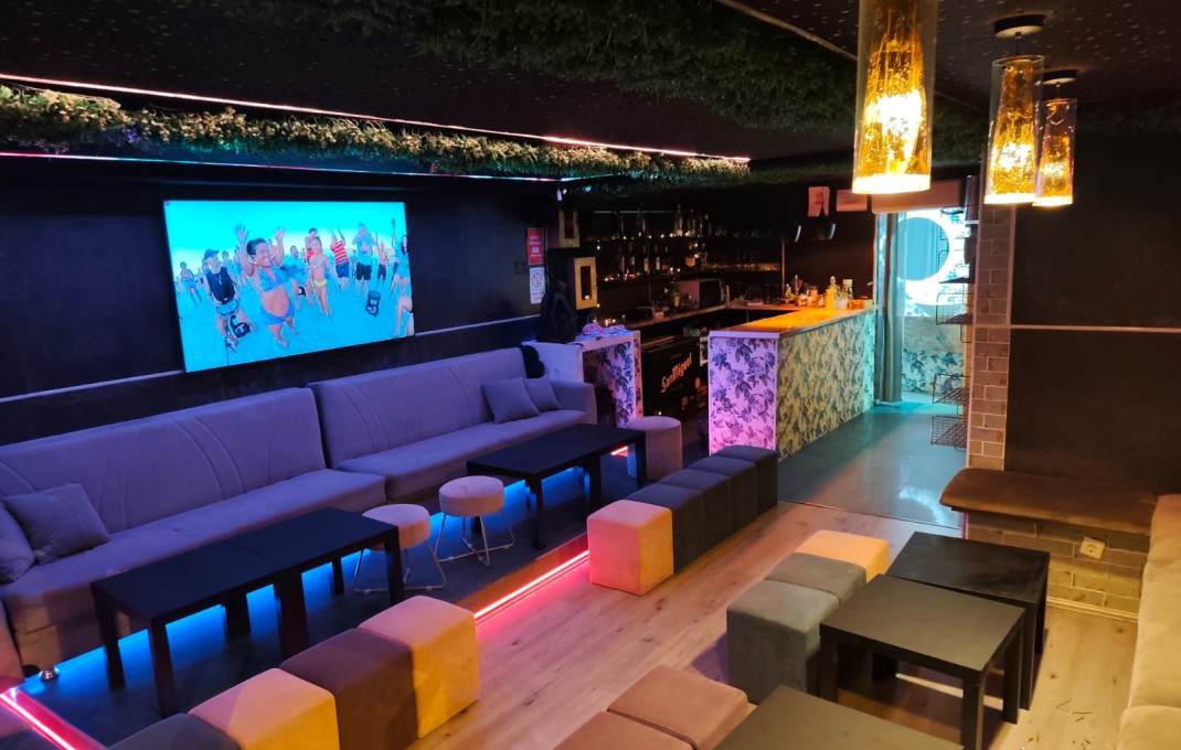 Traspaso - Bar-Cafeteria -
Barcelona - Sants