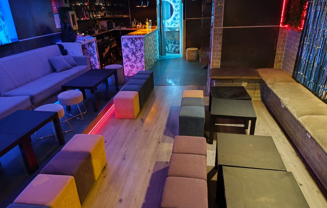 Traspaso - Bar-Cafeteria -
Barcelona - Sants