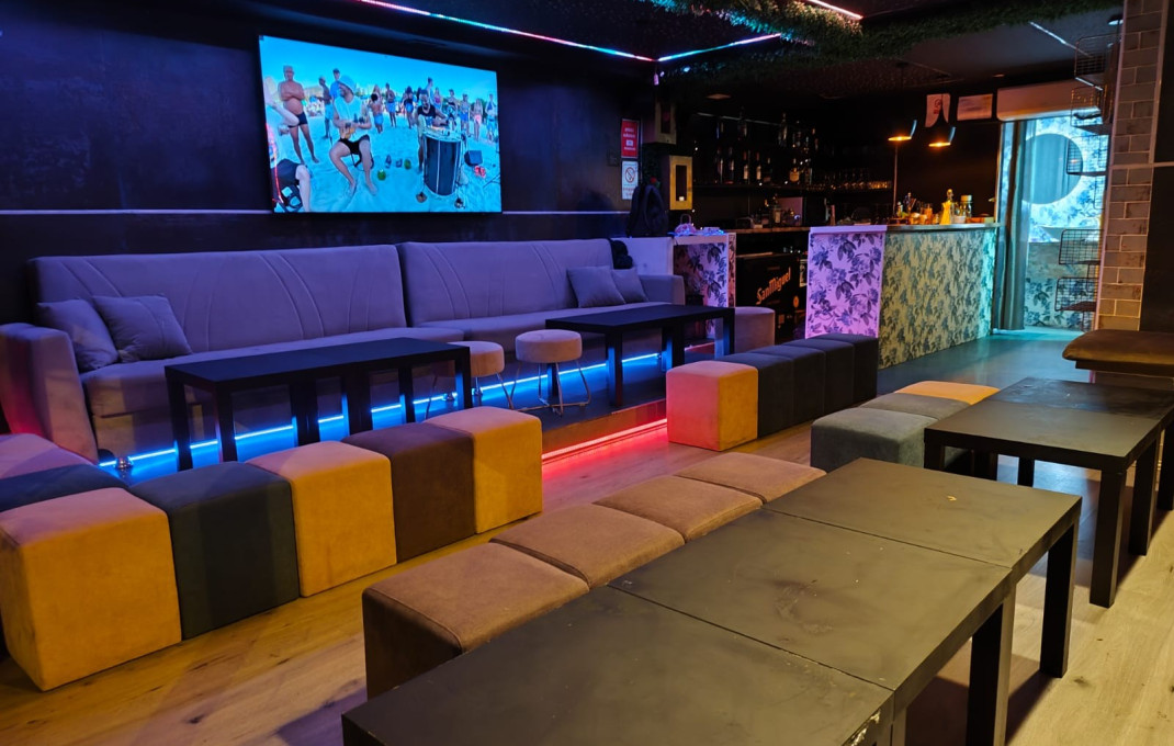 Traspaso - Bar-Cafeteria -
Barcelona - Sants