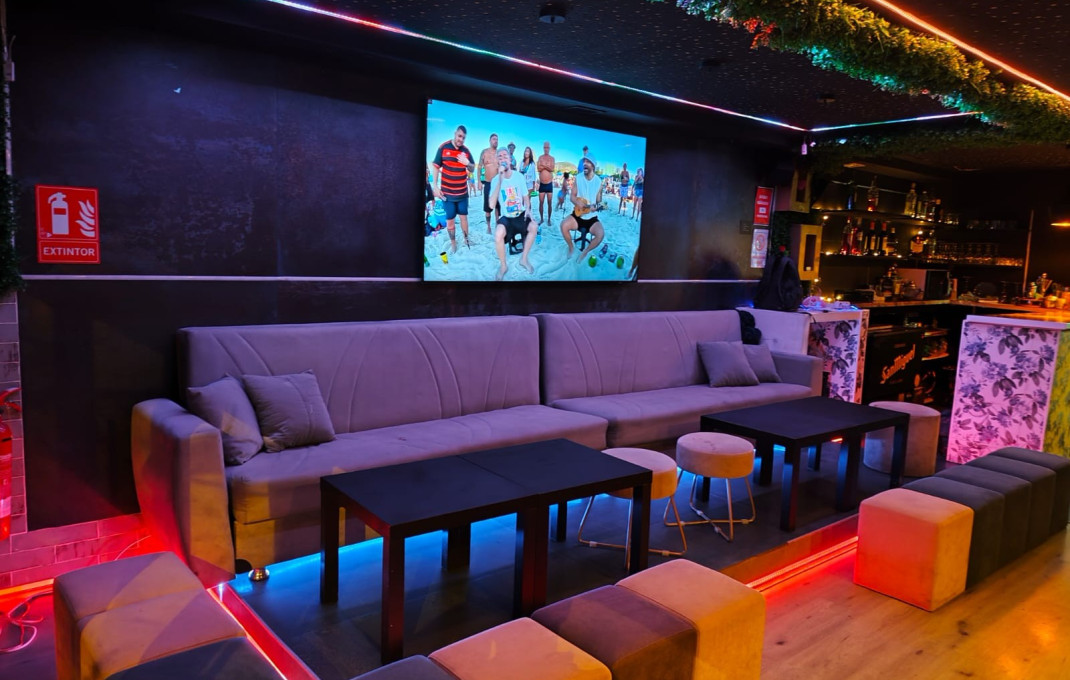 Traspaso - Bar-Cafeteria -
Barcelona - Sants