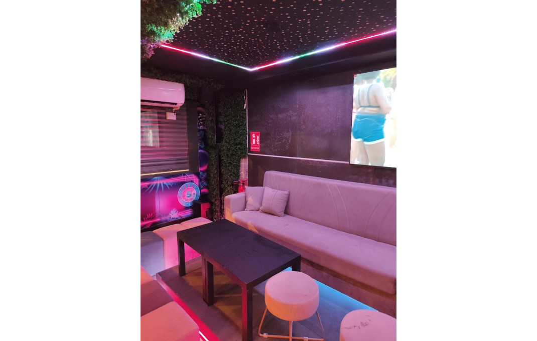 Traspaso - Bar-Cafeteria -
Barcelona - Sants