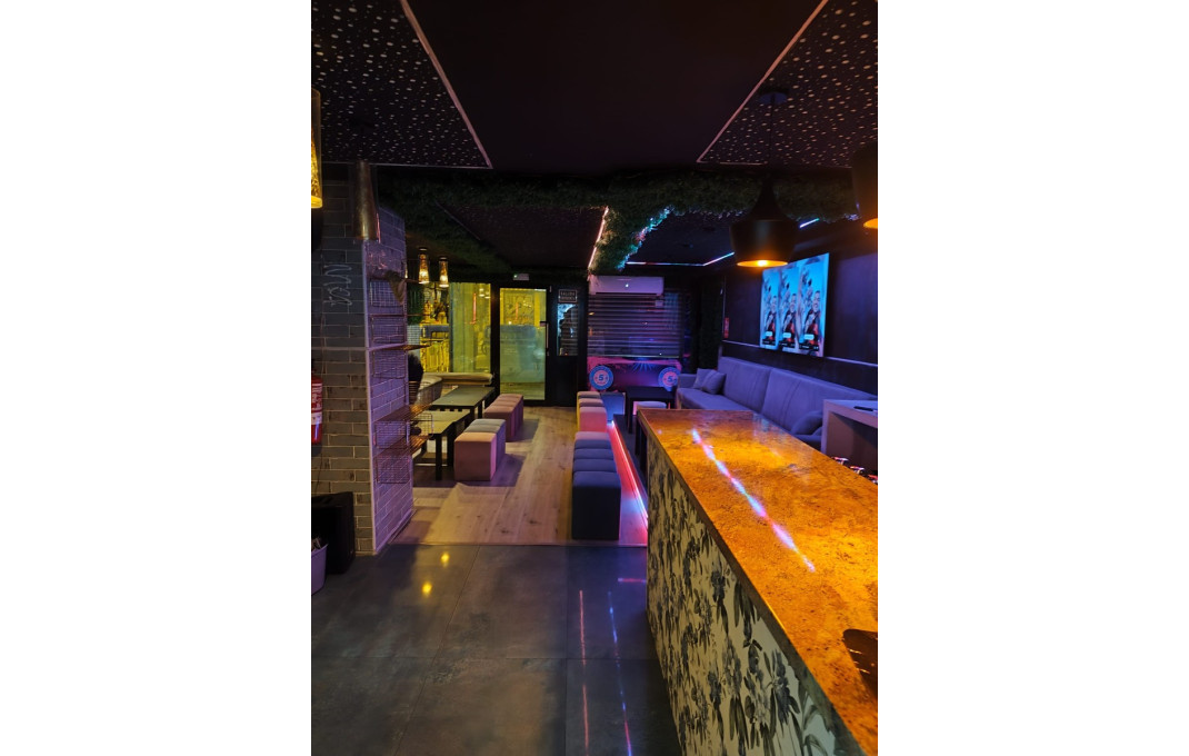 Traspaso - Bar-Cafeteria -
Barcelona - Sants