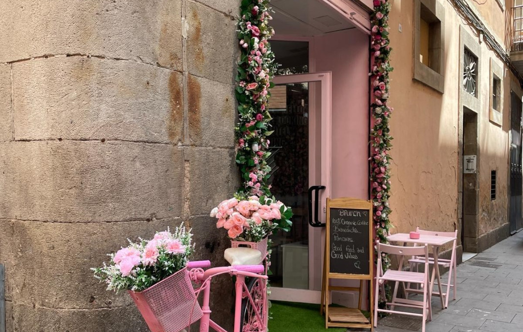 Traspaso - Bar Restaurante -
Barcelona - Raval