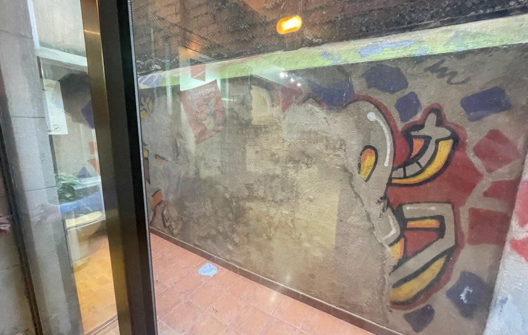 Venta - Local comercial -
Barcelona - Gràcia