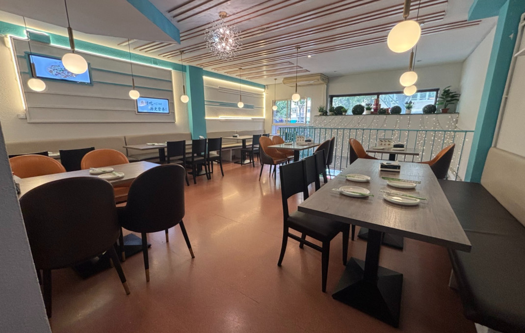 Traspaso - Restaurante -
Barcelona - Eixample