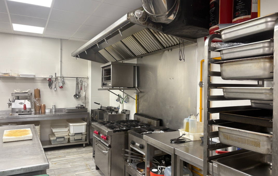 Traspaso - Take Away -
Castelldefels