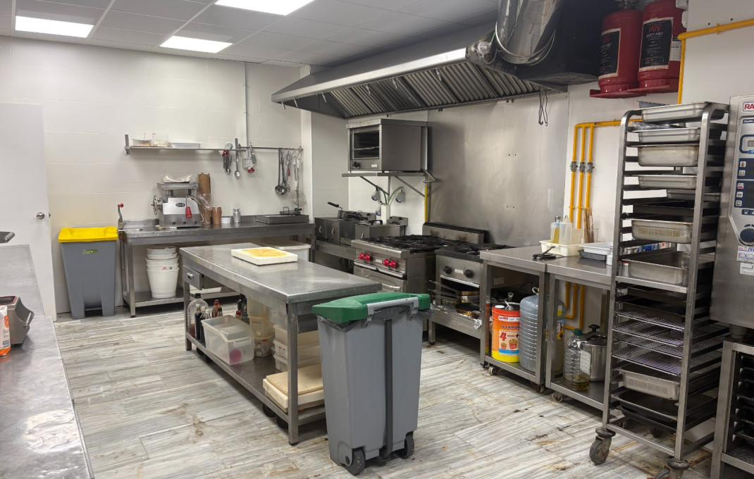 Traspaso - Take Away -
Castelldefels