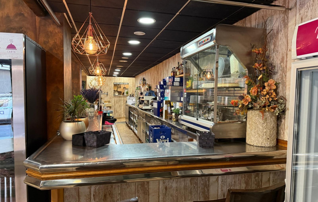 Traspaso - Bar Restaurante -
Cerdanyola del Vallès - Serraparera