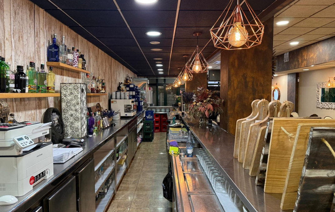 Traspaso - Bar Restaurante -
Cerdanyola del Vallès - Serraparera