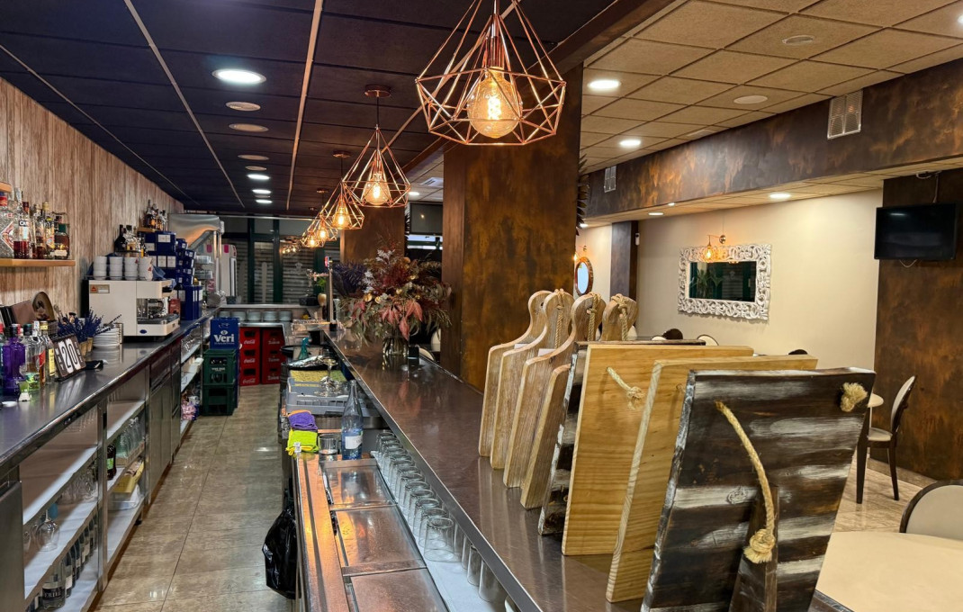 Traspaso - Bar Restaurante -
Cerdanyola del Vallès - Serraparera