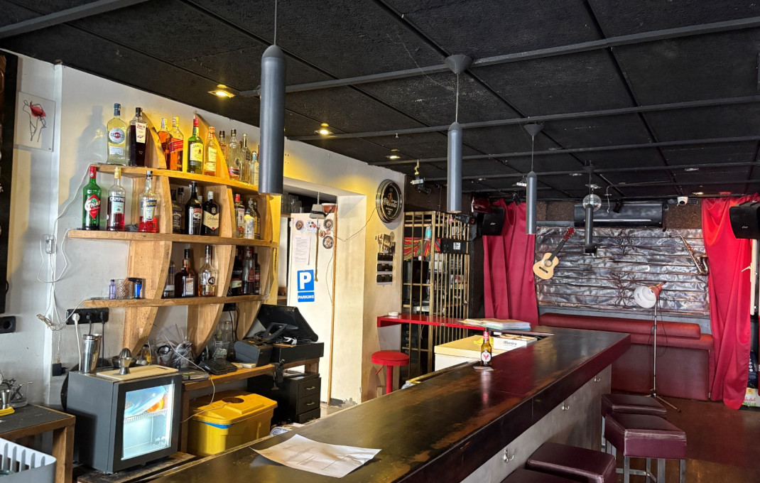 Traspaso - Bar Copas Musical -
Castelldefels