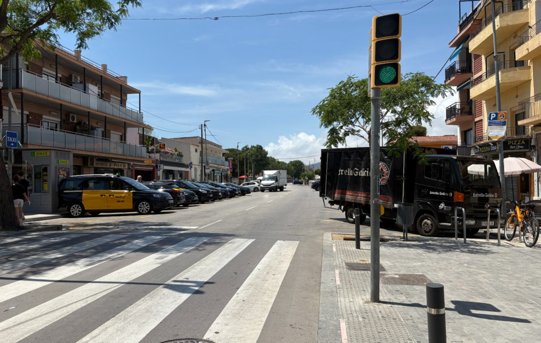 Traspaso - Bar Copas Musical -
Castelldefels