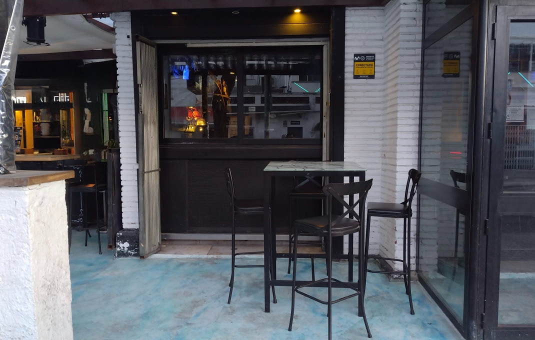 Traspaso - Bar Copas Musical -
Castelldefels