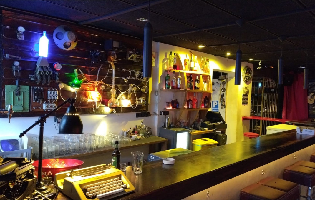 Traspaso - Bar Copas Musical -
Castelldefels