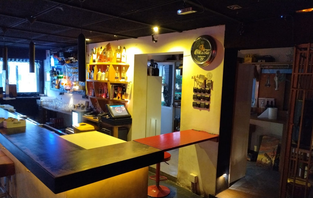 Traspaso - Bar Copas Musical -
Castelldefels